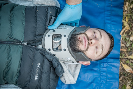 Шина-воротник транспортная иммобилизационная для взрослых Медплант ШТИвв-01 (4-размерная, арт. 1081)